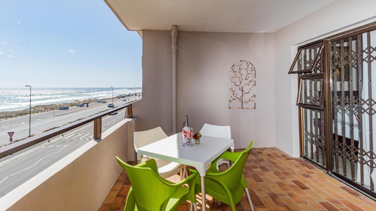 Appartamento Beach Daze Bloubergstrand Esterno foto