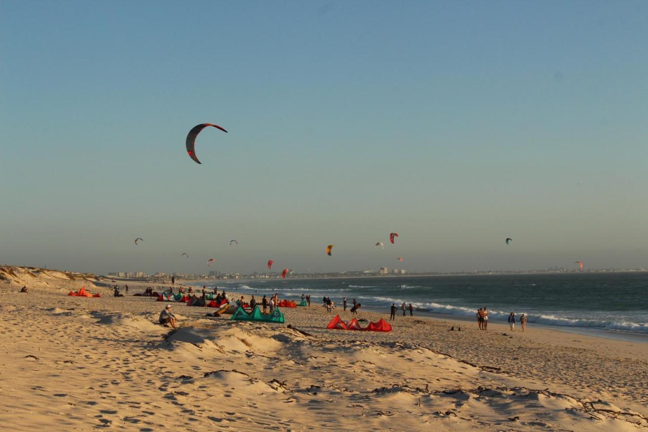 Appartamento Beach Daze Bloubergstrand Esterno foto