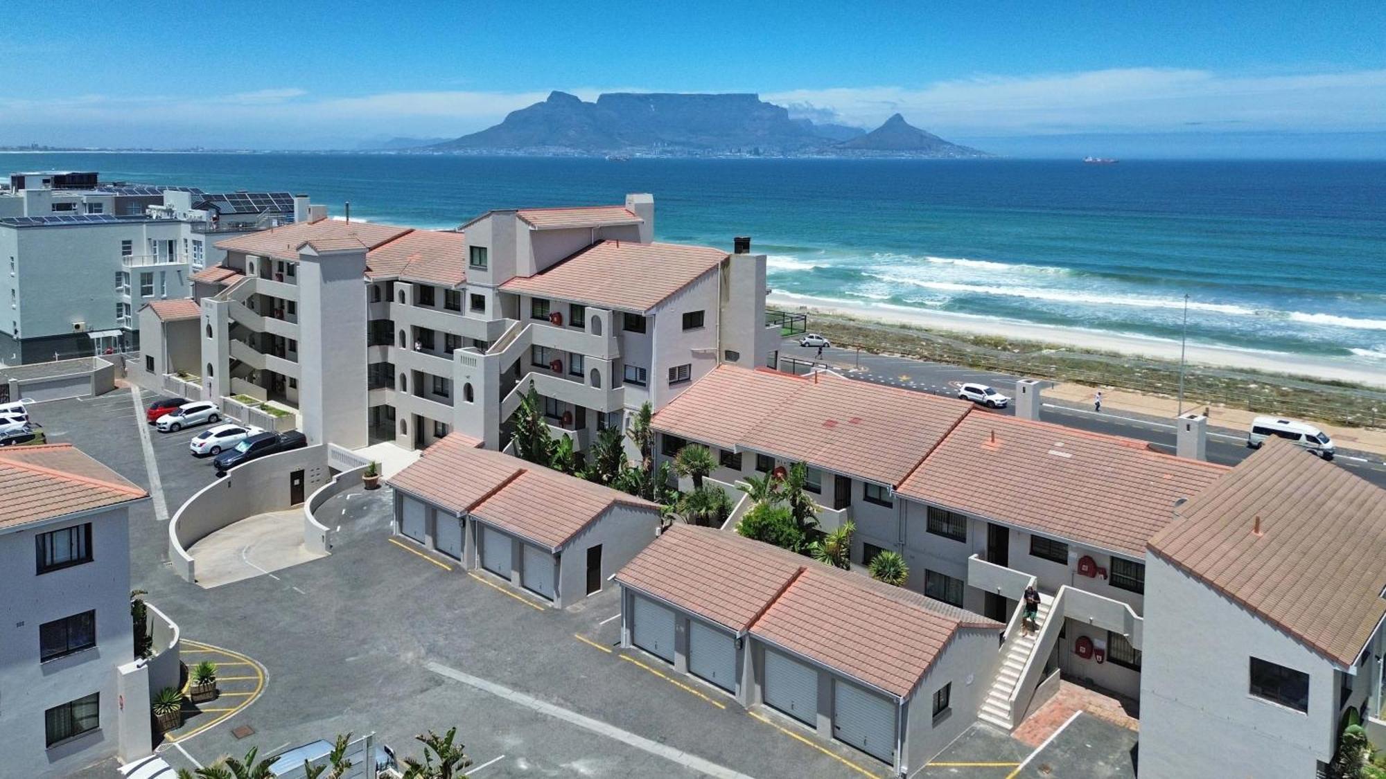 Appartamento Beach Daze Bloubergstrand Esterno foto