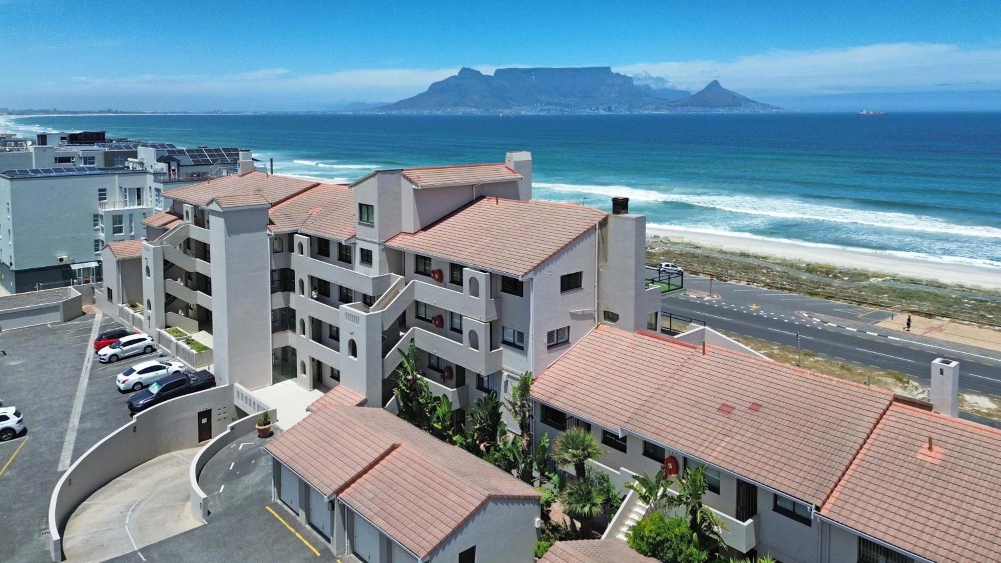 Appartamento Beach Daze Bloubergstrand Esterno foto